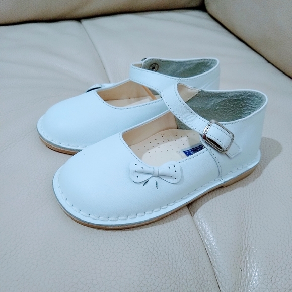 Sold - Picture 3 of 8